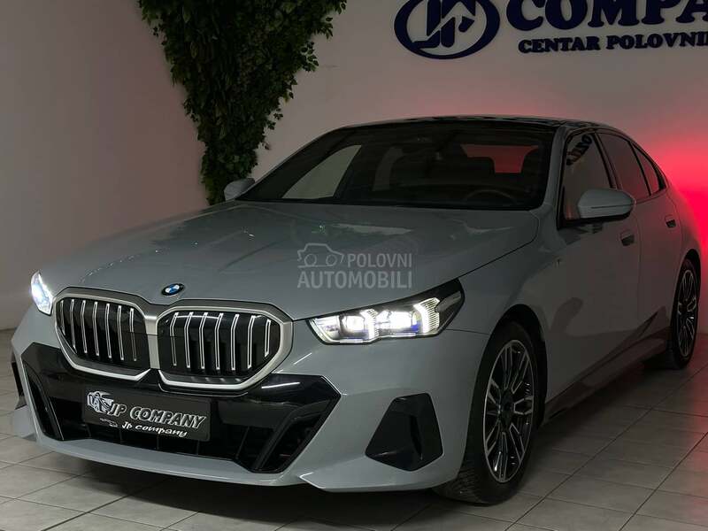 BMW 520 D xDrive M SPORT PAN