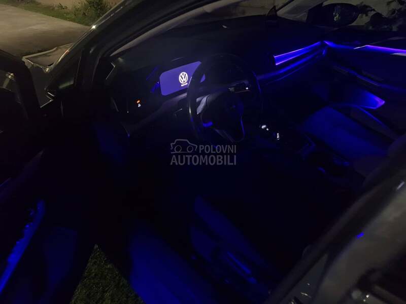 Volkswagen Golf 8 1.0