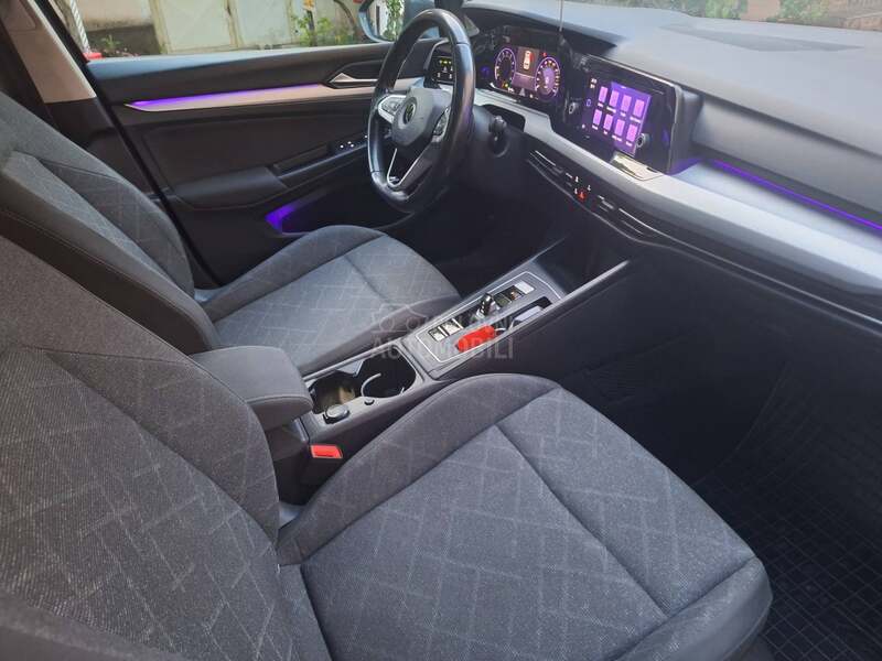 Volkswagen Golf 8 1.0