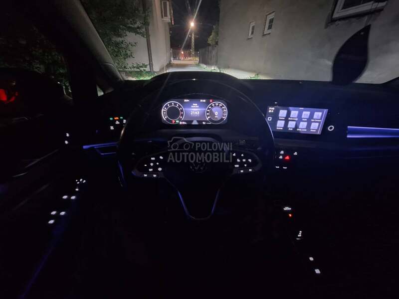 Volkswagen Golf 8 1.0