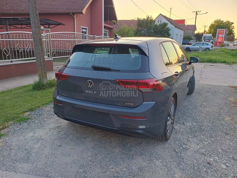 Volkswagen Golf 8 1.0