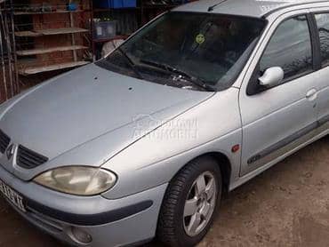 Renault Megane 2002. god. -  kompletan auto u delovima