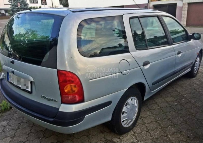 Renault Megane 2002. god. -  kompletan auto u delovima