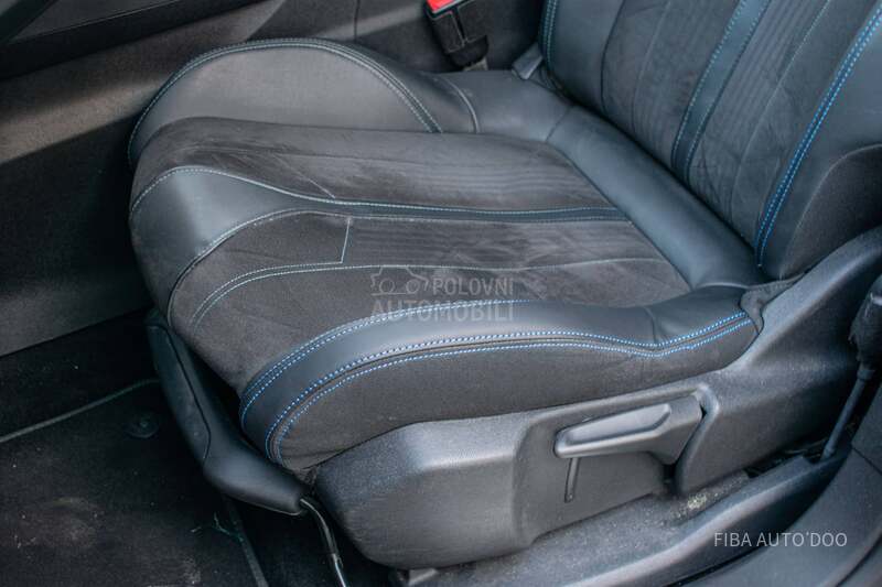 Peugeot 5008 1.5 Crossway 7SEATS