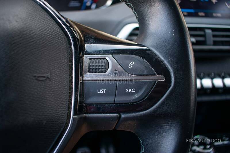 Peugeot 5008 1.5 Crossway 7SEATS