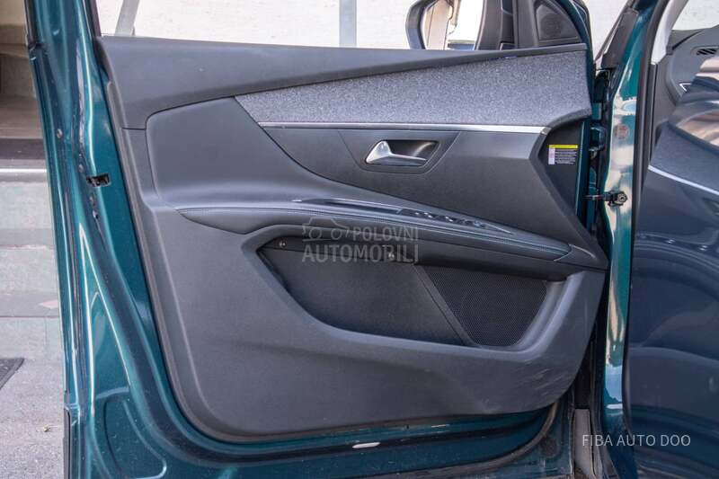 Peugeot 5008 1.5 Crossway 7SEATS