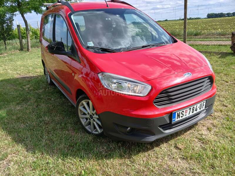 Ford Transit Courier 1.0 ecoboost