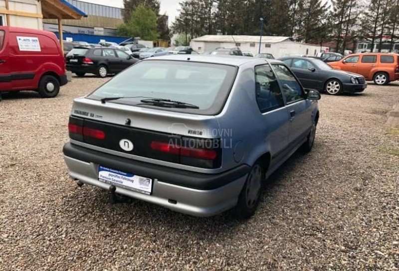 Renault R 19 1992. god. -  kompletan auto u delovima