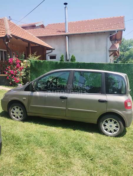 Fiat Multipla 2042 godina