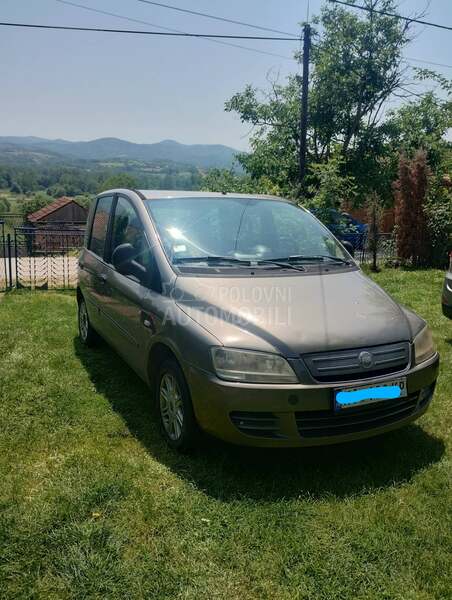 Fiat Multipla 2042 godina