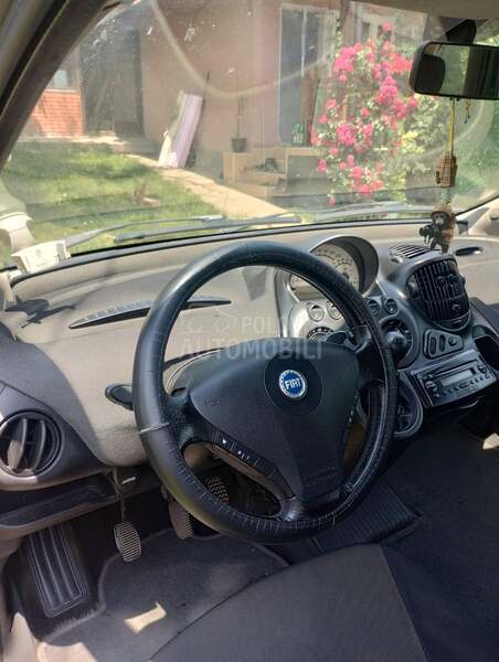 Fiat Multipla 2042 godina