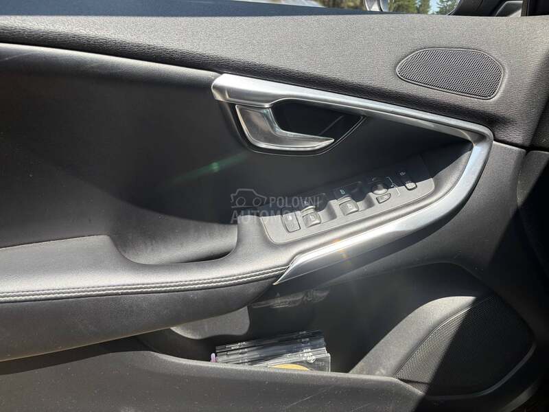 Volvo V40 R-Design