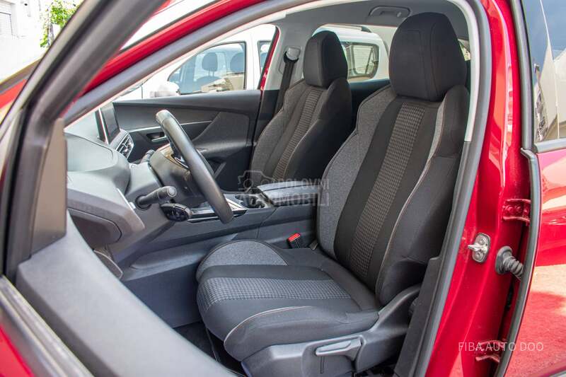 Peugeot 3008 1.5 VELiKI SERV1S