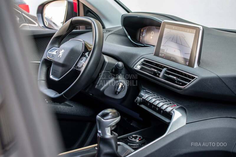 Peugeot 3008 1.5 VELiKI SERV1S