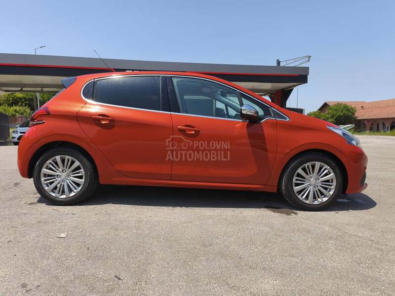 Peugeot 208 1.6 HDI ALURE