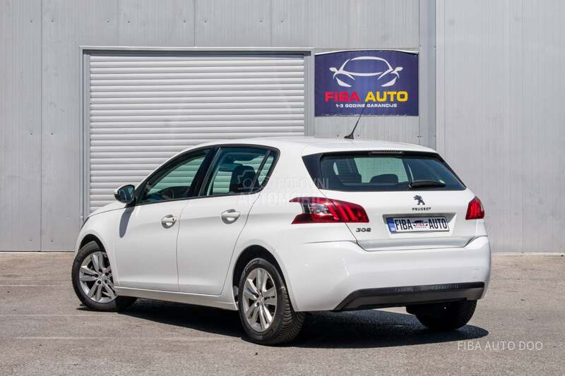 Peugeot 308 1.2PURE LED EAT8