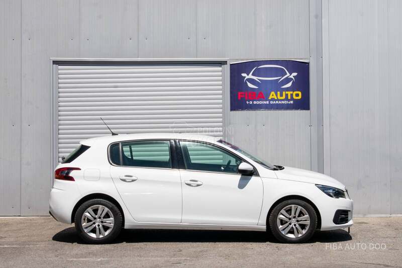 Peugeot 308 1.2PURE LED EAT8