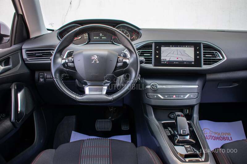 Peugeot 308 1.2PURE LED EAT8