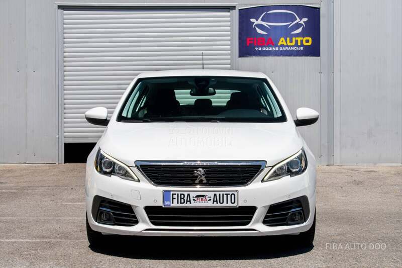 Peugeot 308 1.2PURE LED EAT8
