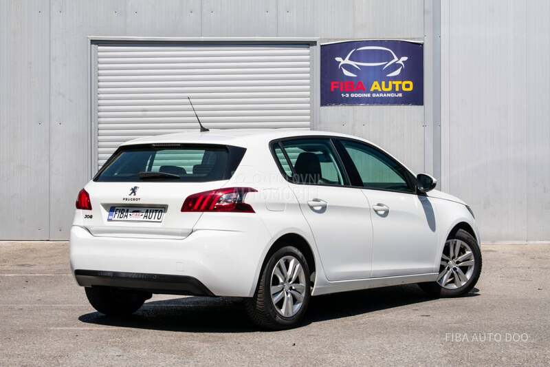 Peugeot 308 1.2PURE LED EAT8