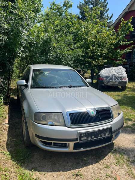 Škoda Superb 