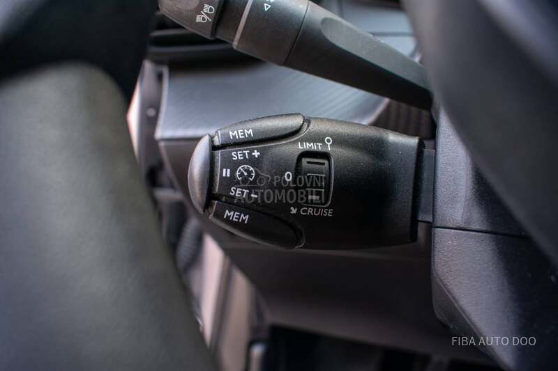 Peugeot 208 1.2 ACTIV BUSINESS