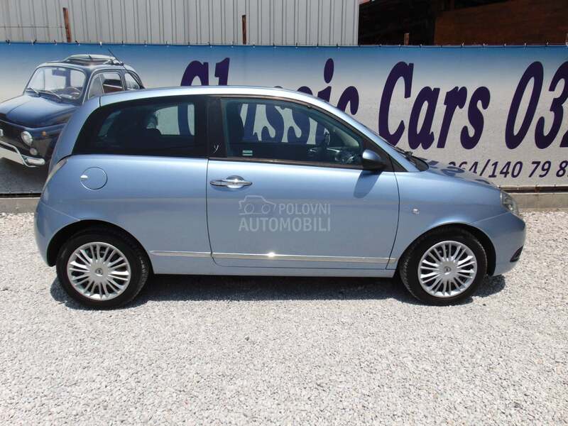 Lancia Ypsilon 1.2 8V