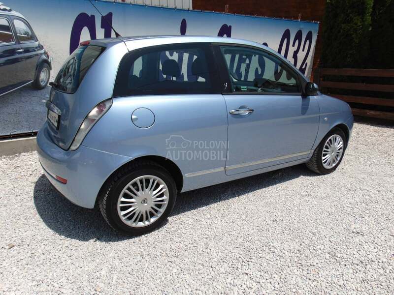 Lancia Ypsilon 1.2 8V