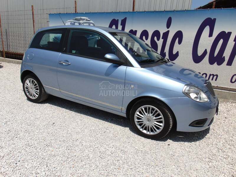 Lancia Ypsilon 1.2 8V