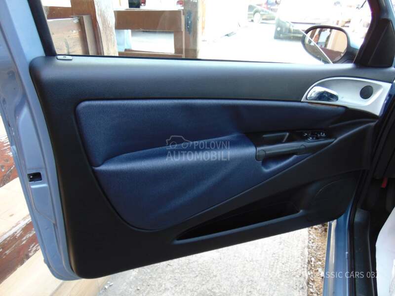 Lancia Ypsilon 1.2 8V