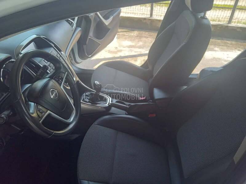 Opel Astra J CDTI