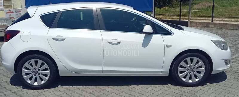 Opel Astra J CDTI