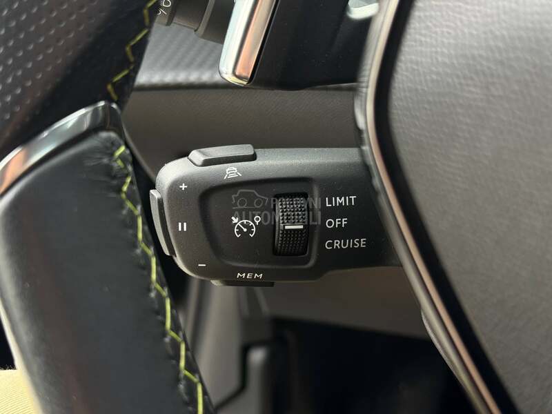 Peugeot 208 GT-Line/Black/Led