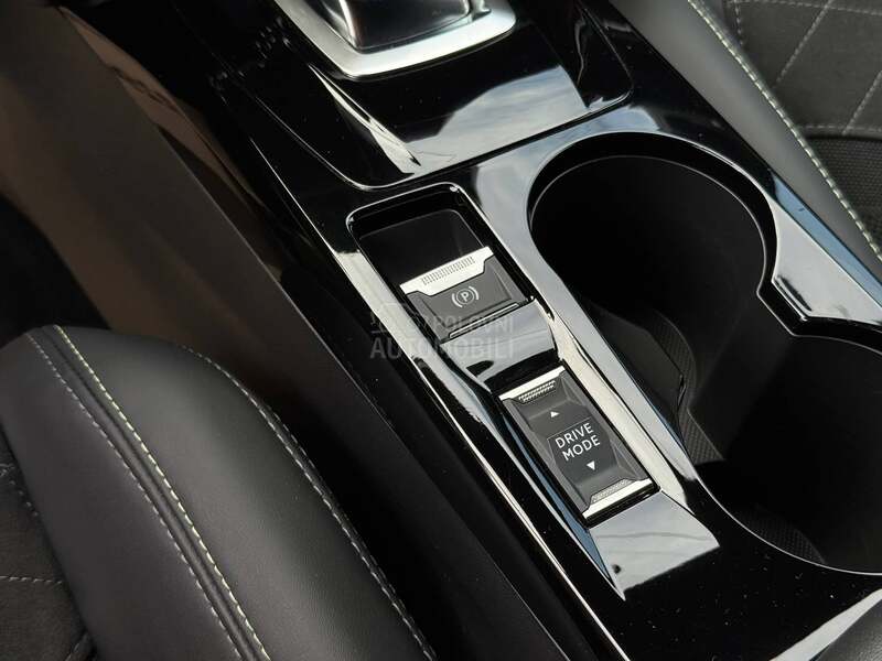 Peugeot 208 GT-Line/Black/Led