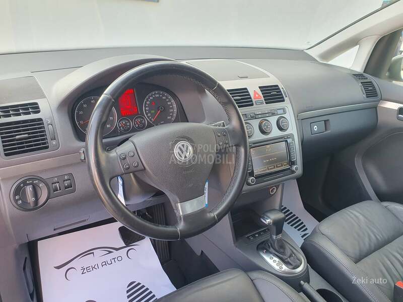 Volkswagen Touran 1.4TSI DSG CH