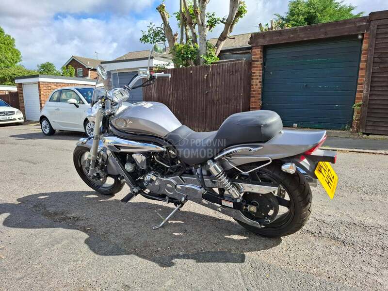 Hyosung GV650 aquila