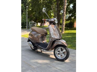 Piaggio Vespa Primavera TOP