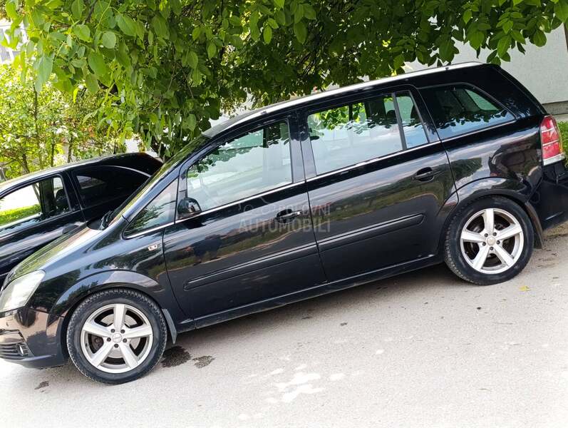 Opel Zafira 