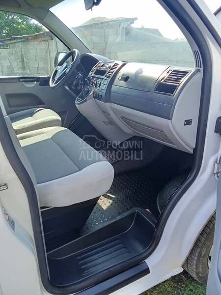 Volkswagen Transporter T5 2.0tdi