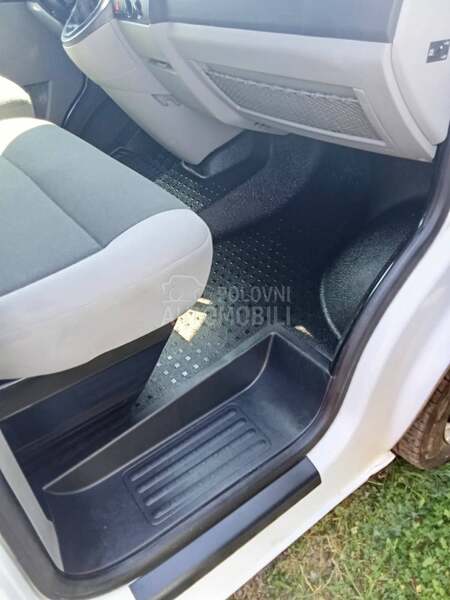 Volkswagen Transporter T5 2.0tdi