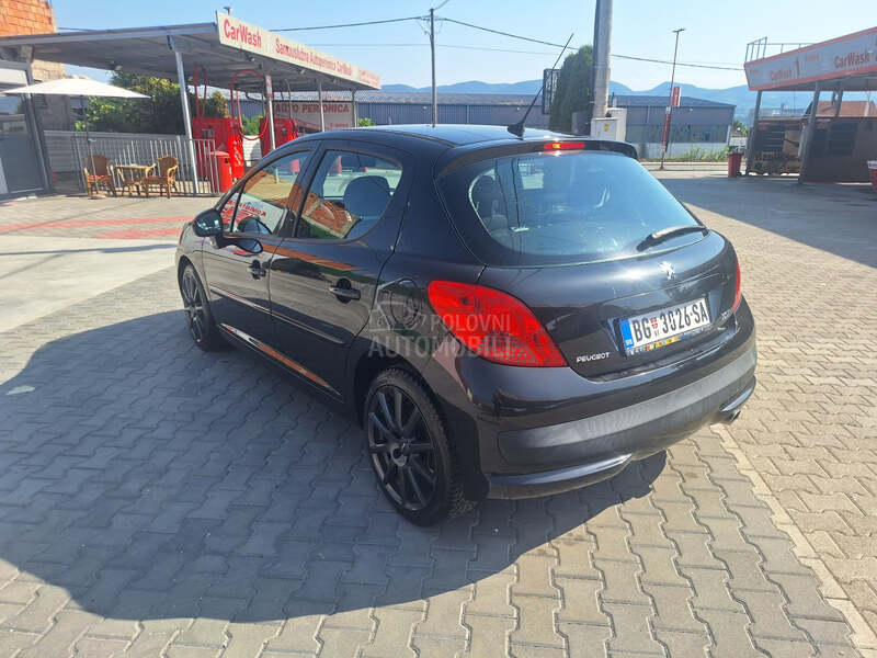 Peugeot 207 1.6