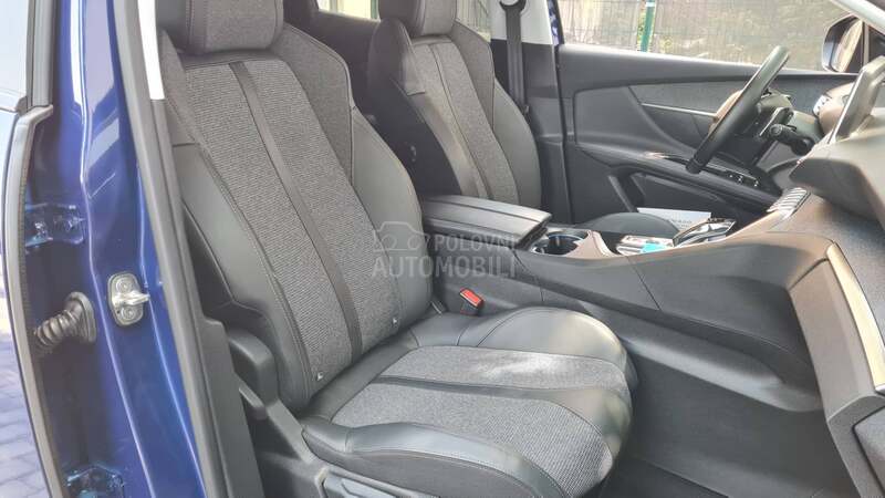 Peugeot 3008 1.6 Hybrid Allure