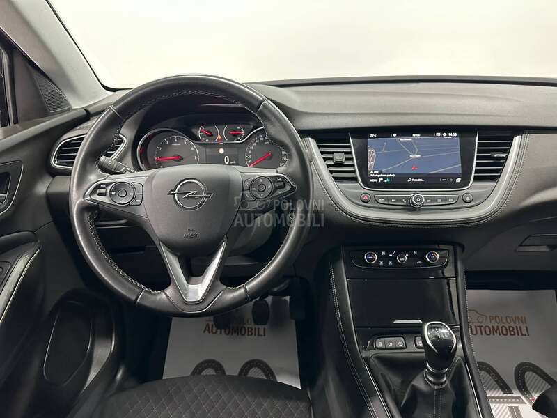 Opel Grandland X 1.2 i INNOVATION