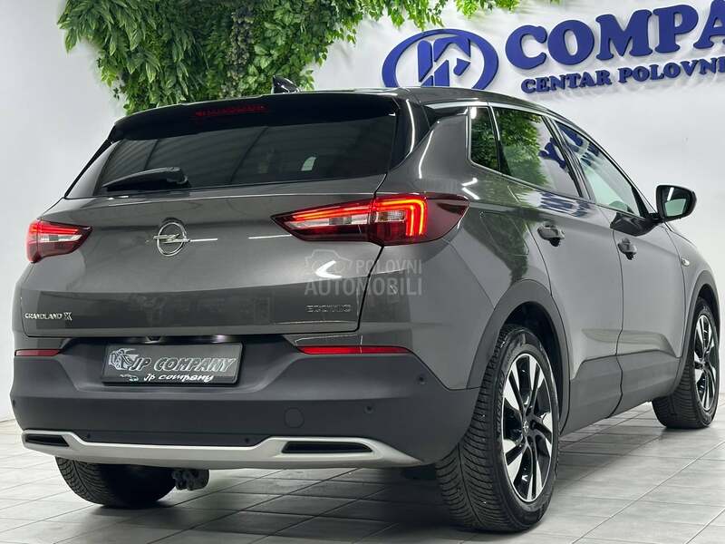 Opel Grandland X 1.2 i INNOVATION