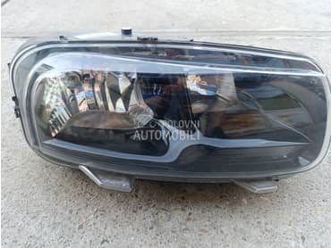 desni far za Citroen C4 Cactus od 2014. do 2018. god.