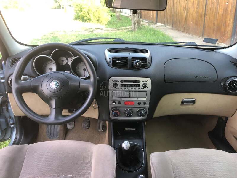 Alfa Romeo 147 1.6b