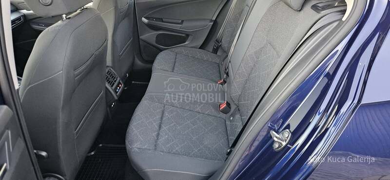 Volkswagen Golf 8 1.5 TSI