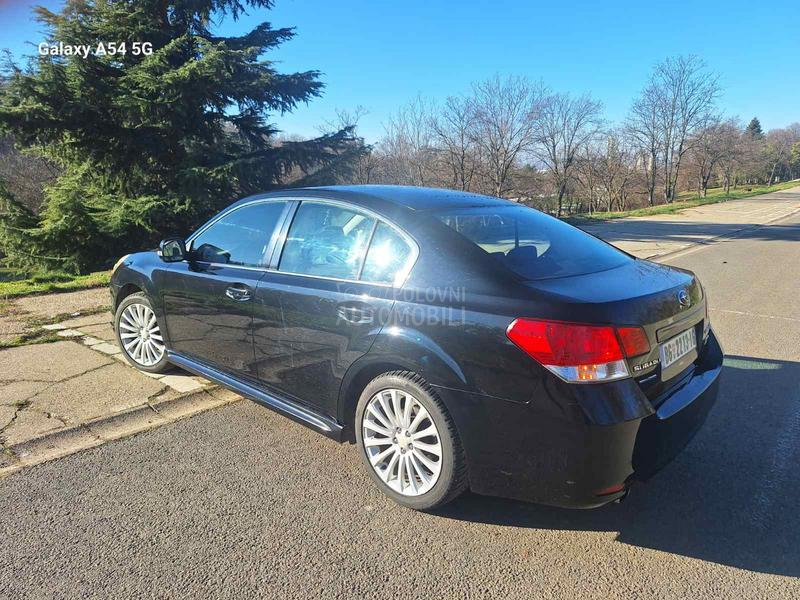 Subaru Legacy 2.0 Boxer, AWD