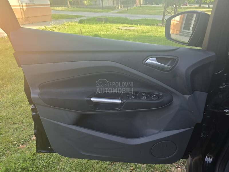 Ford C-Max 1,6 Titanium