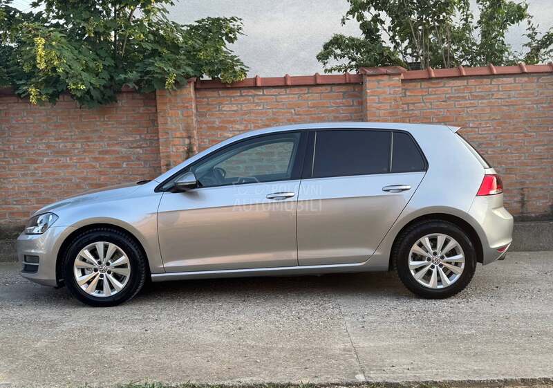 Volkswagen Golf 7 77 k.W org.K.M